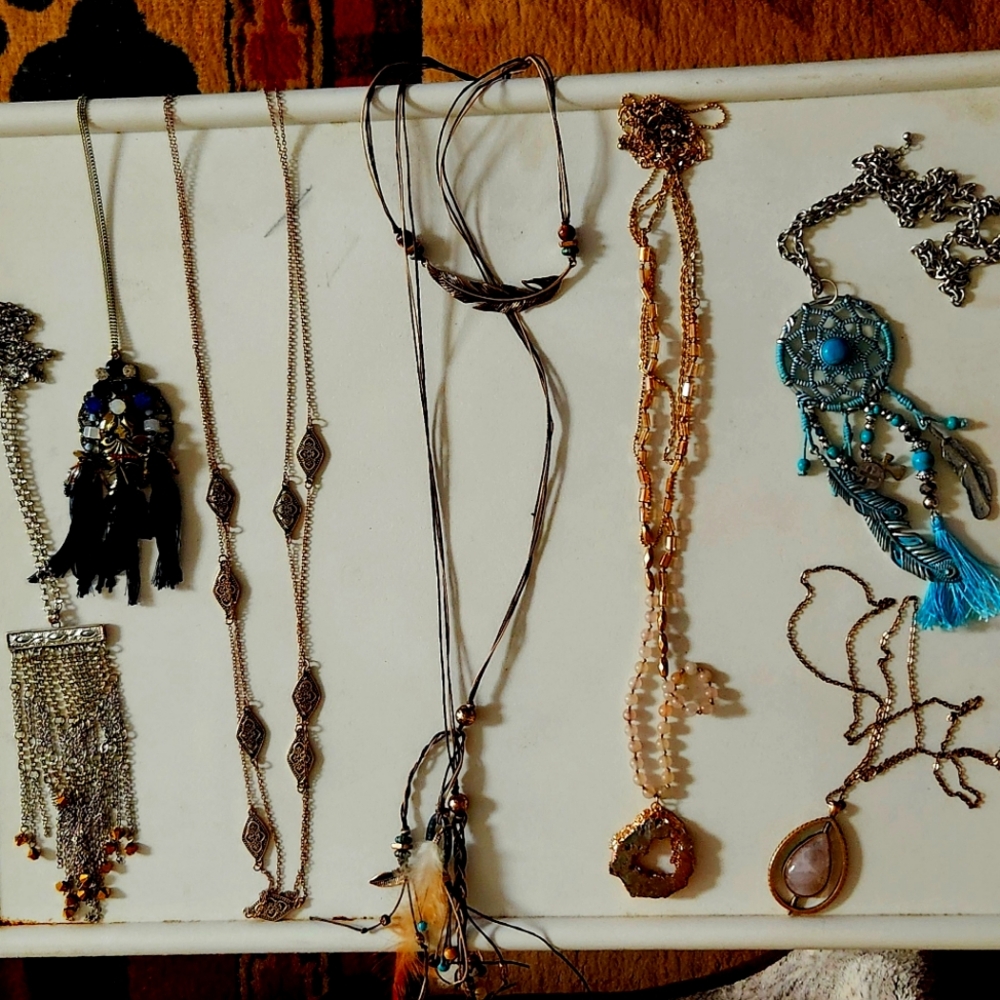 Costume jewlery Long necklaces